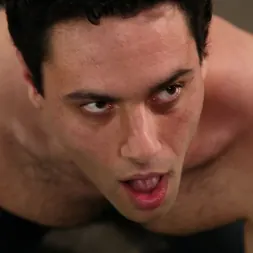 Cole Conners en 'Kink' Wolf Lotus y Cole Conners (Miniatura 7)