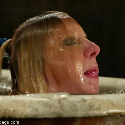 Crystal Frost in 'Kink' Crystal Frost (Thumbnail 14)