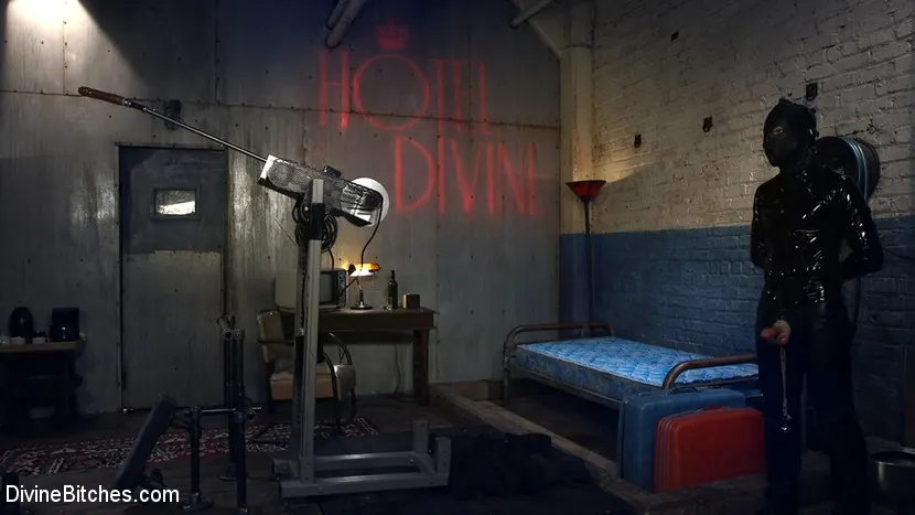 Kink 'Hotel Divineへようこそ。' 主演 Cherie Deville (写真 19)