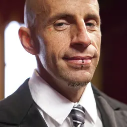 Dahlia Sky に 'Kink' 辱められた家の奴隷が痛みと喜びを求めて (サムネイル 12)