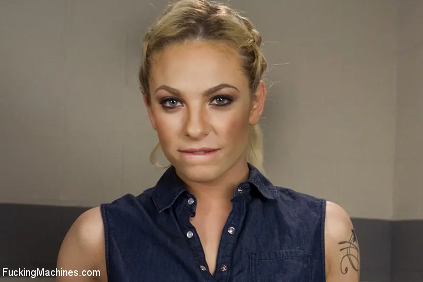 Kink '一番ホットな女性' 主演 Dahlia Sky (写真 8)