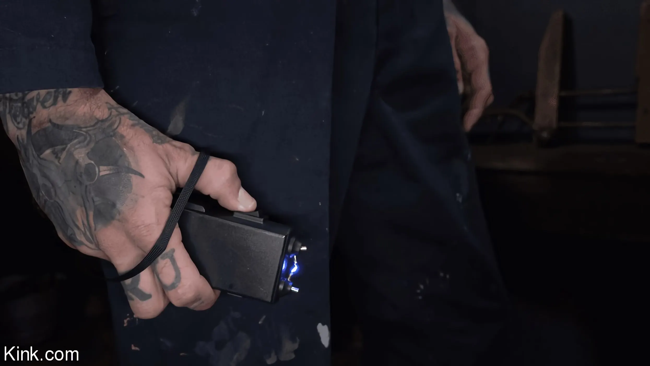 Daisy Ducati en 'Isla de asfalto, parte 2: Daisy Ducati y Ruckus' from 'Kink' (foto 2) Kink 'Isla de asfalto, parte 2: Daisy Ducati y Ruckus' protagonizando Daisy Ducati (foto 2)