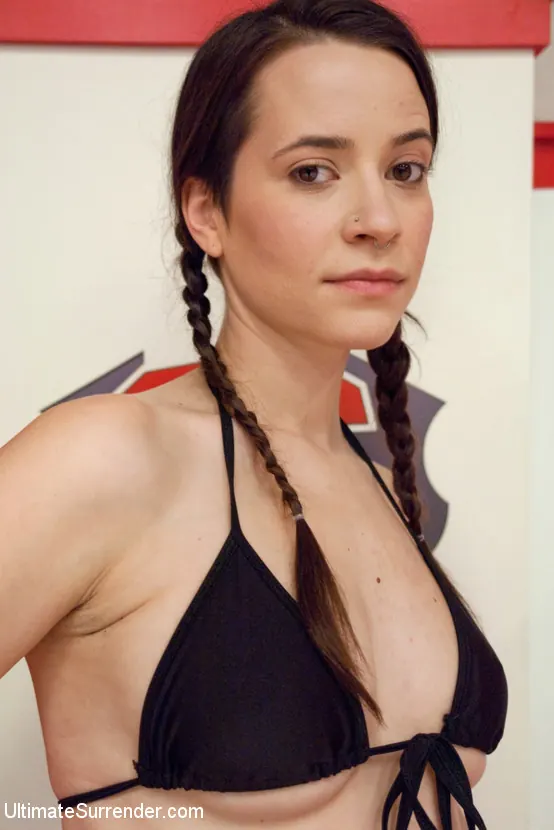 Kink '脚のシザー・ヘル' 主演 Daisy Ducati (写真 8)