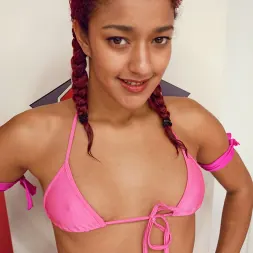 Daisy Ducati に 脚のシザー・ヘル (写真 9) Daisy Ducati に 'Kink' 脚のシザー・ヘル (サムネイル 9)