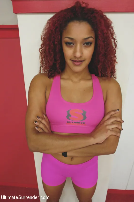 Kink '3月の狂気：ミッションラウンド1での性的服従' 主演 Daisy Ducati (写真 10)