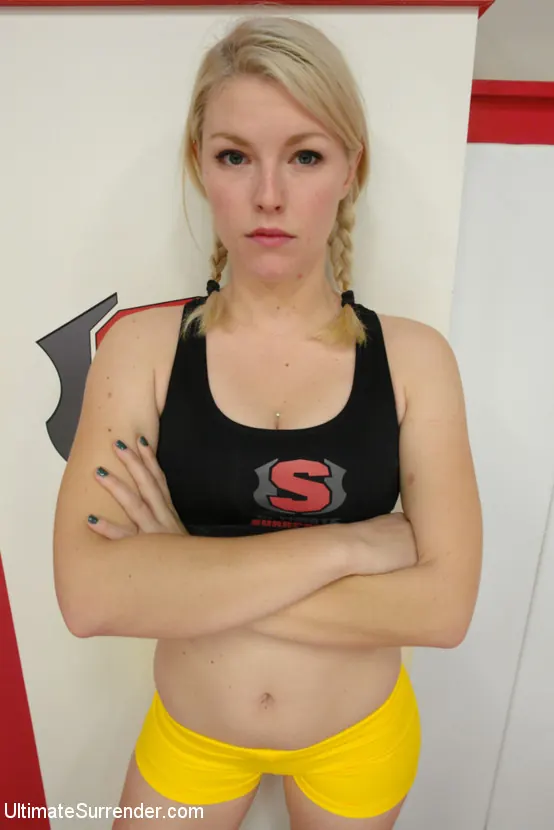 Kink '3月の狂気：ミッションラウンド1での性的服従' 主演 Daisy Ducati (写真 11)