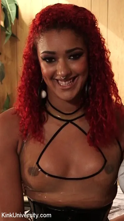 Kink 'ポルノスターセックスハッキングと秘密のトリック' 主演 Daisy Ducati (写真 12)