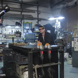 Dallas Black en ¡La experiencia de servicio al cliente de Dallas Black es una mierda! (foto 8) Dallas Black en 'Kink' ¡La experiencia de servicio al cliente de Dallas Black es una mierda! (Miniatura 8)