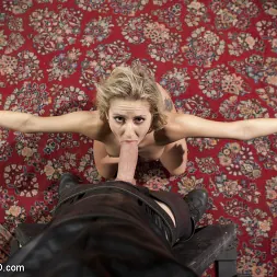 Dallas Blaze en 'Kink' Entrenando a una pequeña universitaria para que se la meta en la polla (Miniatura 3)