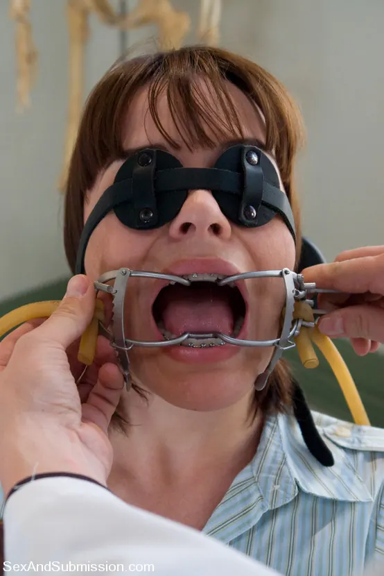 Kink 'Dental Domination' starring Dana DeArmond (Photo 21)