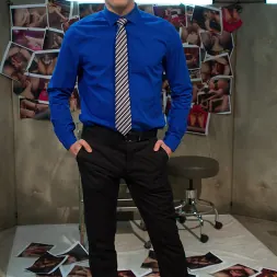 Dana DeArmond en 'Kink' ¡Terapia de pies parte 2 con Dana DeArmond! (Miniatura 10)