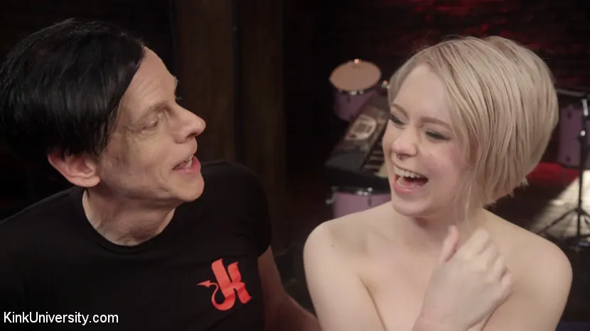 Kink 'セックスのためのファストロープボンデージ' 主演 Anna Tyler (写真 14)