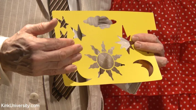 Siouxsie Q に 'スキンステリング:あなたのマークを作るクリエイティブな方法' from 'Kink' (写真 5) Kink 'スキンステリング:あなたのマークを作るクリエイティブな方法' 主演 Siouxsie Q (写真 5)