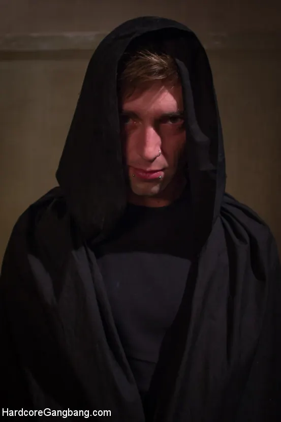 Kink '血の腐敗：中学生は強姦され、セックスカルトで二倍に浸透！' 主演 Darling (写真 3)