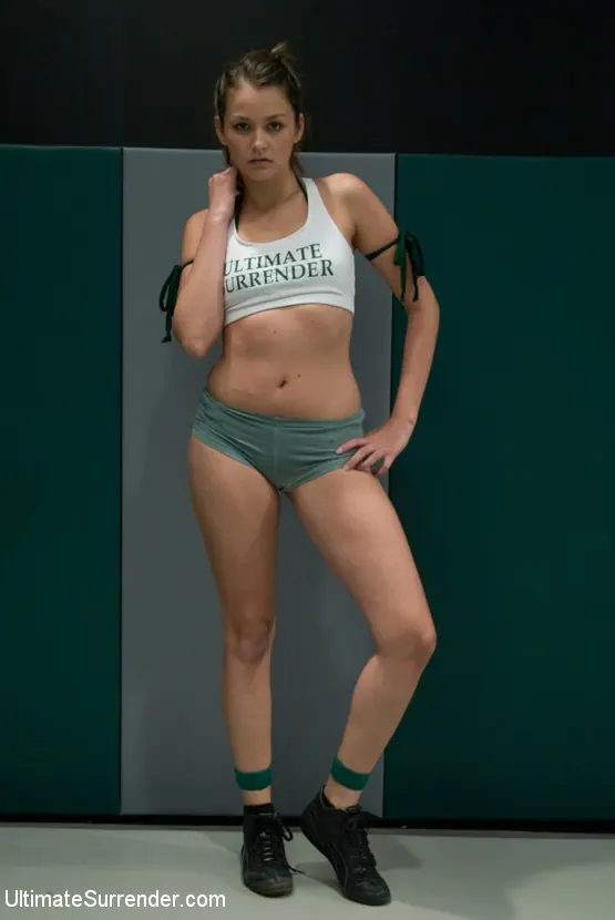 Kink 'The Grappler (2-0) vs Allie The Hazer Haze (0-0)' starring Darling (Photo 9)