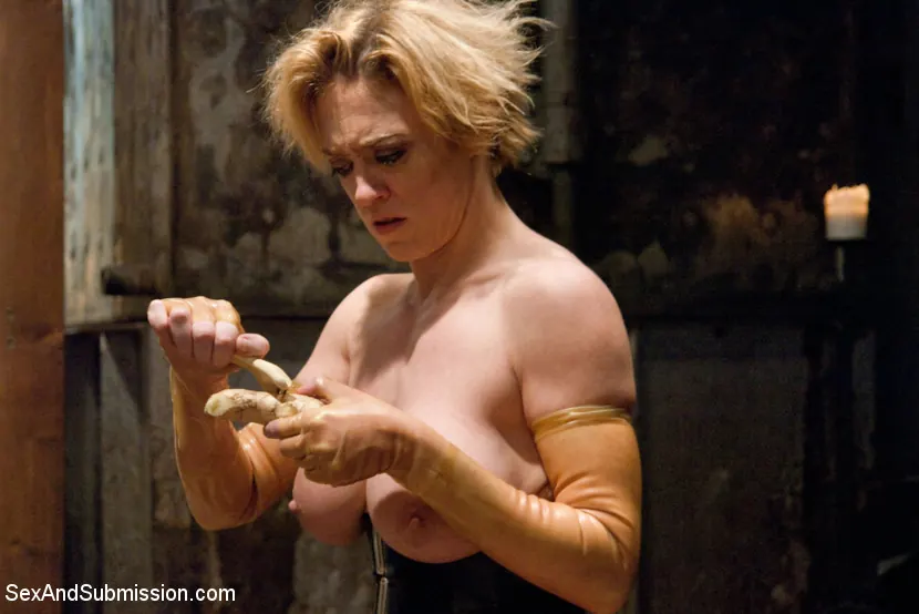 Kink 'Gimpの復讐 - 報復は雌犬のことです！' 主演 Darling (写真 5)