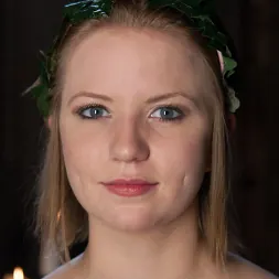 Darling に 'Kink' 奴隷のオークション：ダーリンは厳しいボンデージの中でファックされます！ (サムネイル 9)