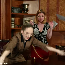 Dee Williams in 'Kink' Darling and Chanta-Rose (Thumbnail 1)