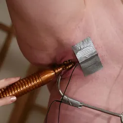 Dee Williams in 'Kink' Darling (Thumbnail 3)