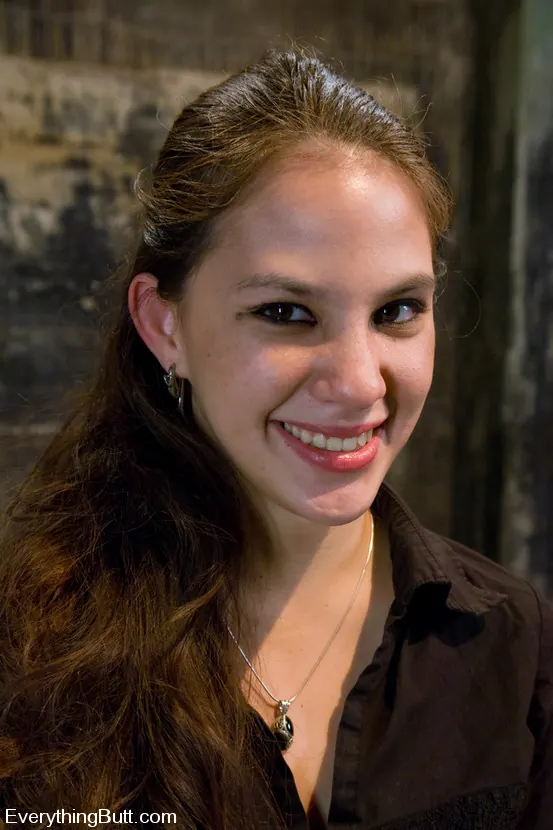 Kink 'アナルオーディション：Devi Lynne、私たちの最も強力な追放' 主演 Devi Lynne (写真 2)