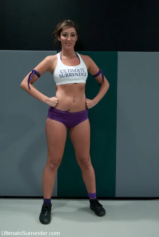 Kink 'Dia Iron Maiden Zerva (0-0) vs Angelica The Empress Sage (0-0)' starring Dia Zerva (Photo 8)