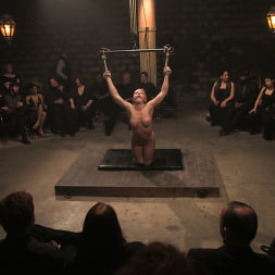 Dia Zerva に 'Kink' ジア・ゼルバは戦場で生きています！ (サムネイル 18)