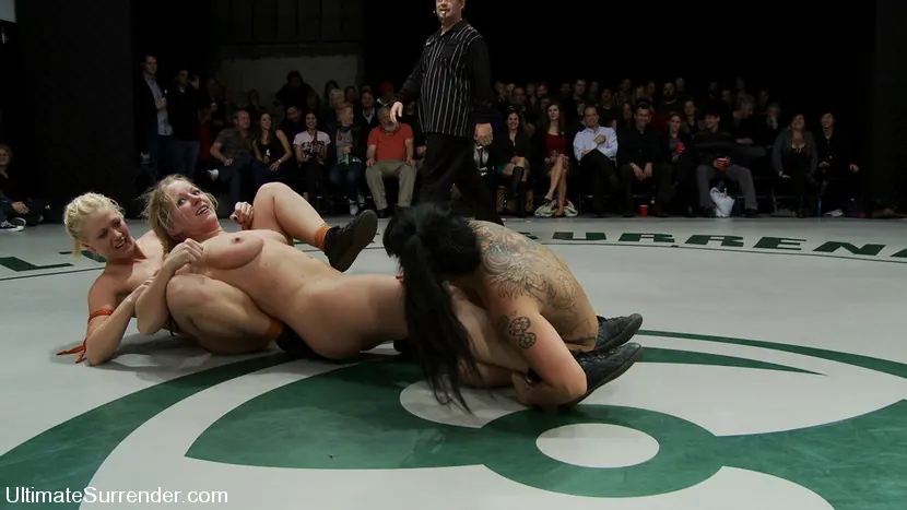 Kink 'ROUND TWO The Dragons(0-0) vs The Pirates (0-0)' starring Dia Zerva (Photo 14)