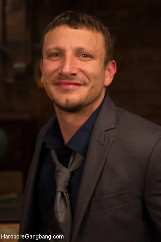 Kink 'begs to have her sewer holes filled airtight!!' protagonizando Dollie Darko (foto 5)