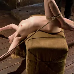 Dolly Leigh en 'Kink' La inocencia perdida de Dolly (Miniatura 4)