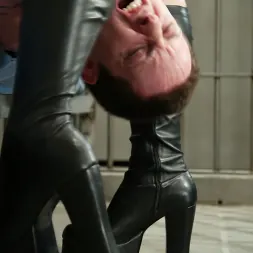 Dylan Ryan en and Judas (foto 5) Dylan Ryan en 'Kink' and Judas (Miniatura 5)