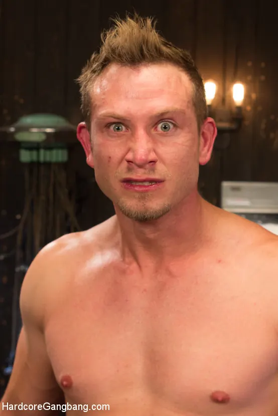 Dylan Ryan en 'La fantasía de gangbang más depravada de Dylan Ryan' from 'Kink' (foto 3) Kink 'La fantasía de gangbang más depravada de Dylan Ryan' protagonizando Dylan Ryan (foto 3)