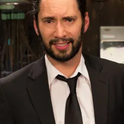 Dylan Ryan en La fantasía de gangbang más depravada de Dylan Ryan (foto 4) Dylan Ryan en 'Kink' La fantasía de gangbang más depravada de Dylan Ryan (Miniatura 4)