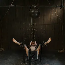 Dylan Ryan en ¿Cuánto te gustan las cremalleras? (foto 7) Dylan Ryan en 'Kink' ¿Cuánto te gustan las cremalleras? (Miniatura 7)