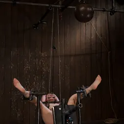 Dylan Ryan en ¿Cuánto te gustan las cremalleras? (foto 15) Dylan Ryan en 'Kink' ¿Cuánto te gustan las cremalleras? (Miniatura 15)