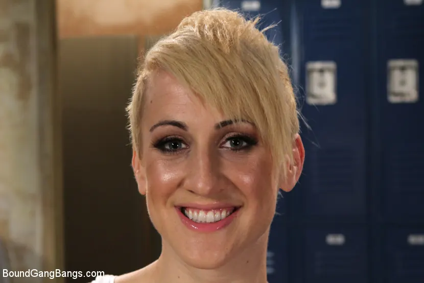 Kink 'Fantasía en el vestuario' protagonizando Dylan Ryan (foto 11)