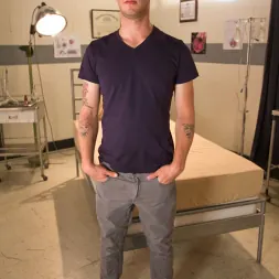 Dylan Ryan en 'Kink' Enfermeras traviesas de pies: Primera parte (Miniatura 12)