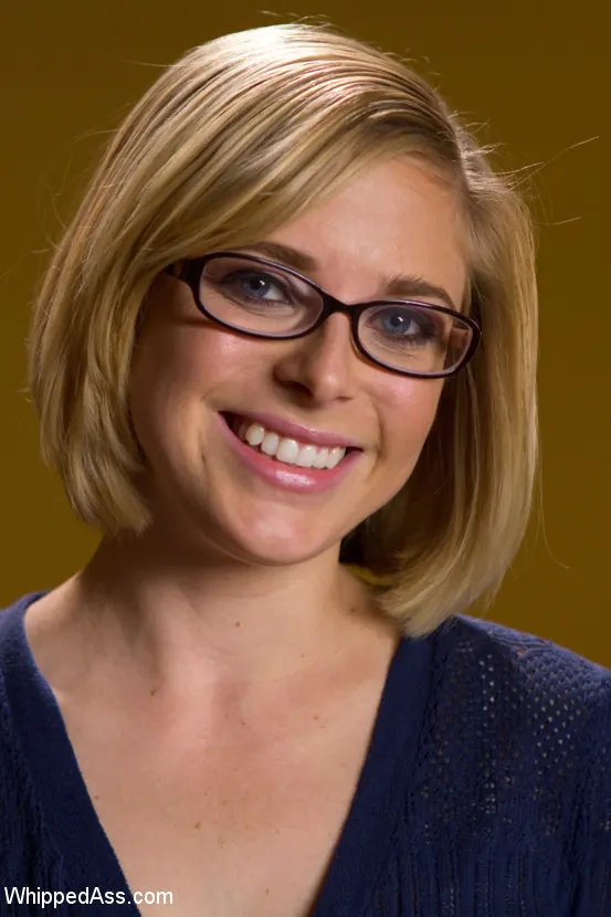 Kink 'Penny Pax' protagonizando Dylan Ryan (foto 2)