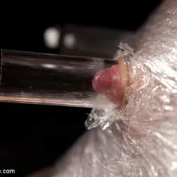 Dylan Ryan en Rubia alta atada y follada hasta el olvido (foto 13) Dylan Ryan en 'Kink' Rubia alta atada y follada hasta el olvido (Miniatura 13)