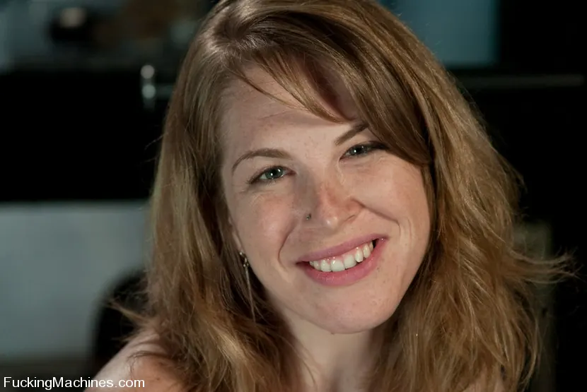 Kink 'VIERNES DE CHICAS AMATEUR Eden' protagonizando Eden Fairsea (foto 12)