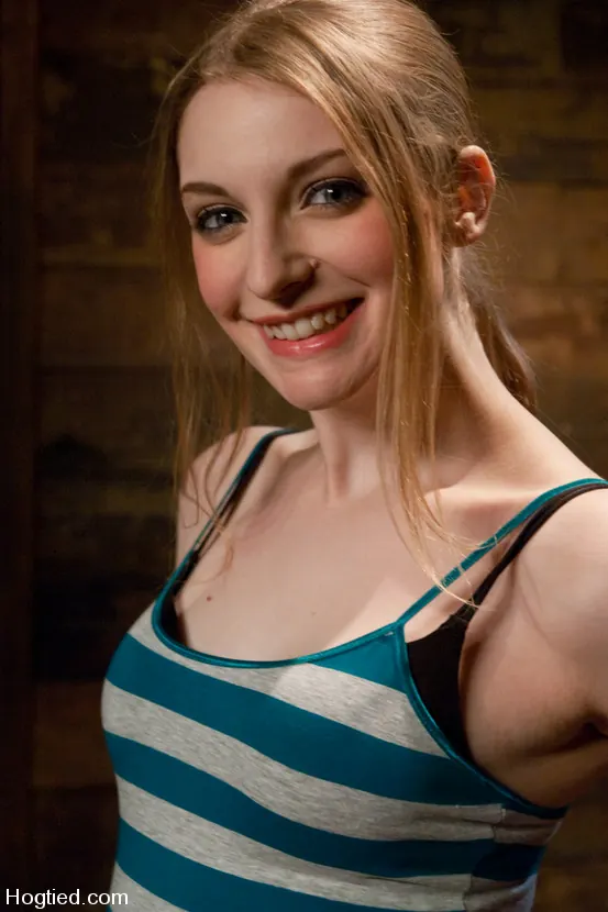 Ela Darling en 'Más por favor, señor - Ela Darling' from 'Kink' (foto 2) Kink 'Más por favor, señor - Ela Darling' protagonizando Ela Darling (foto 2)