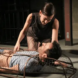 Elise Graves en 'Kink' Una jaula dorada (Miniatura 20)