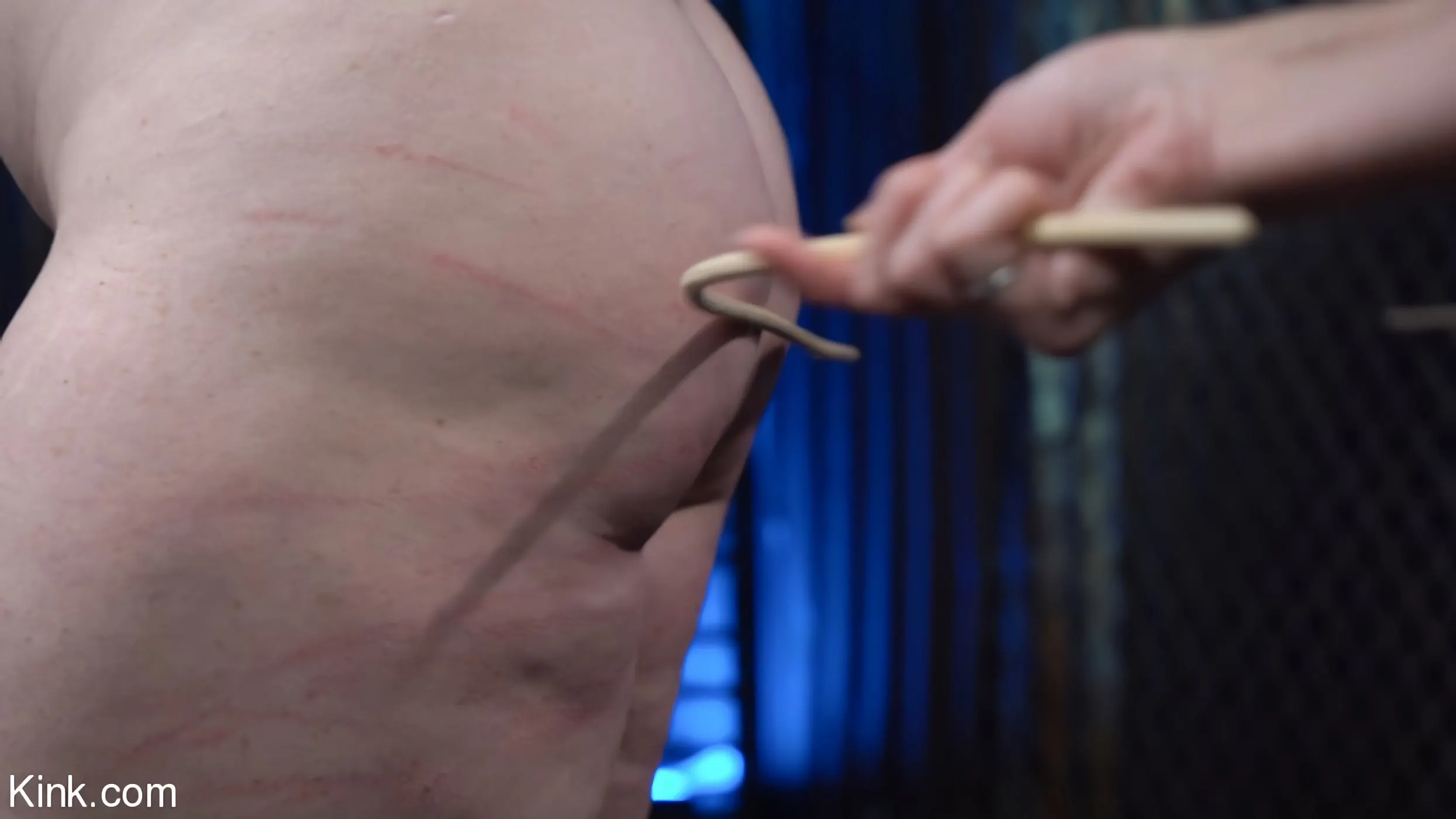 Kink 'Por amor al bondage: Elisa Graves Barbary Rose' protagonizando Elise Graves (foto 17)