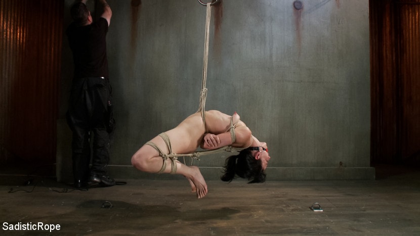 Kink 'This Bitch Will Suffer in My Ropes!!!' starring Elise Graves (Photo 1)
