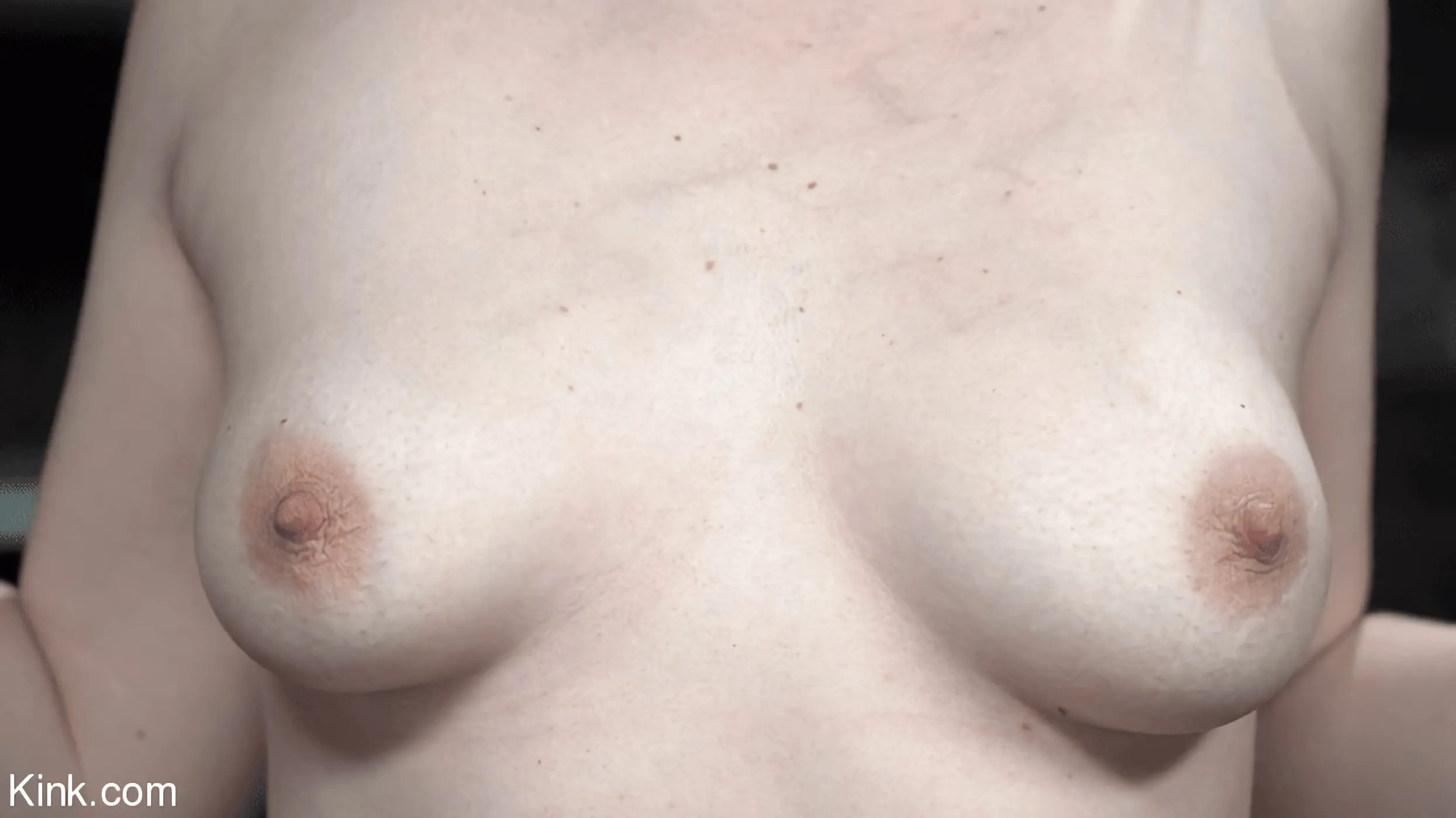 Kink 'アスファルト島、パート4:エラノヴァ' 主演 Ella Nova (写真 2)