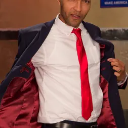 Ella Nova に 'Kink' アメリカ人はもう一度やります！ (サムネイル 2)