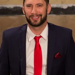 Ella Nova に 'Kink' アメリカ人はもう一度やります！ (サムネイル 3)