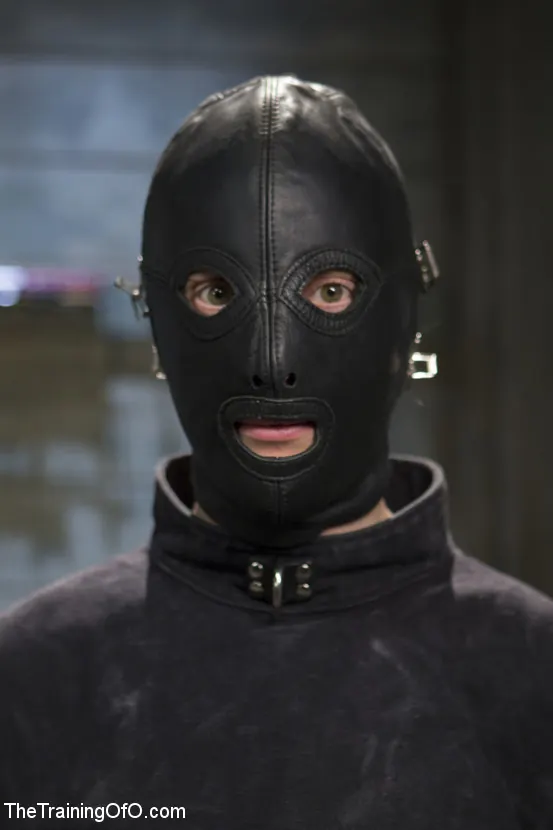 Kink '初心者の女の痴女、一日のトレーニング' 主演 Ella Nova (写真 4)