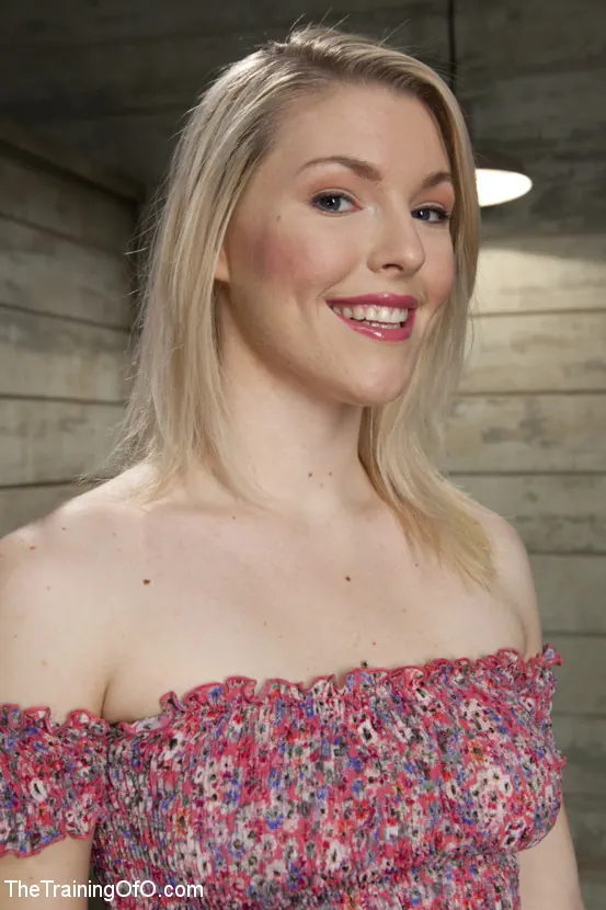 Kink '初心者の女の痴女、一日のトレーニング' 主演 Ella Nova (写真 5)