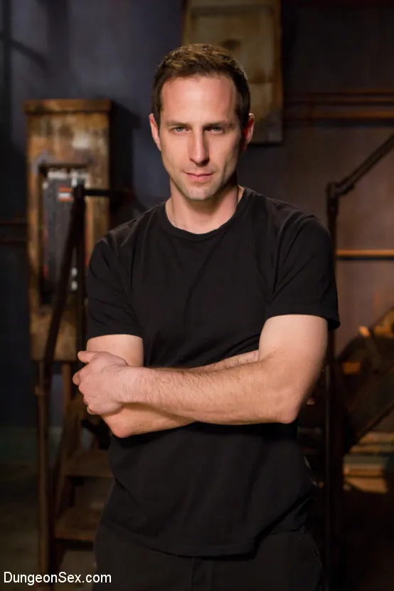 Kink '縛られて激しくファック' 主演 Ella Nova (写真 1)