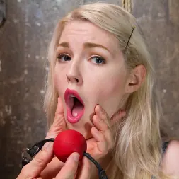 Ella Nova に 'Kink' 新生児ブロンドの口投げ女のための中断された肛門侵襲 (サムネイル 2)